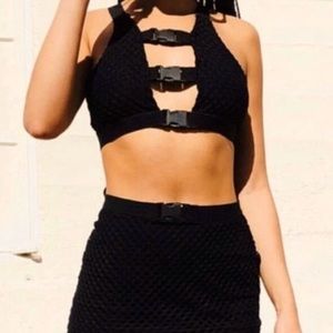 SEEK THE LABEL (LF) BUCKLE VEST.